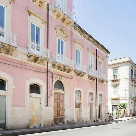 Guest house Apollo 4*