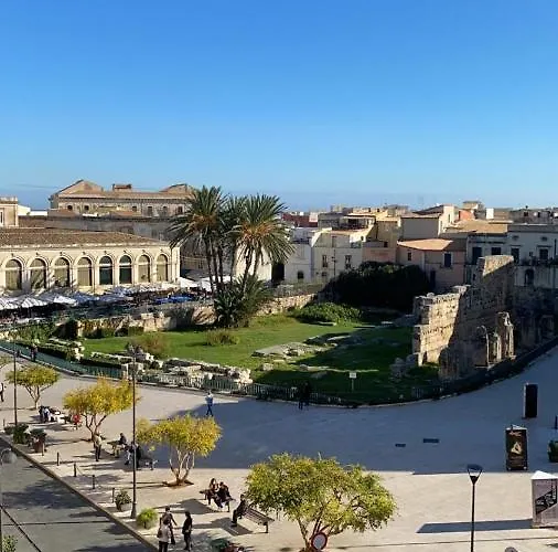 Apollo Guest house Syracuse