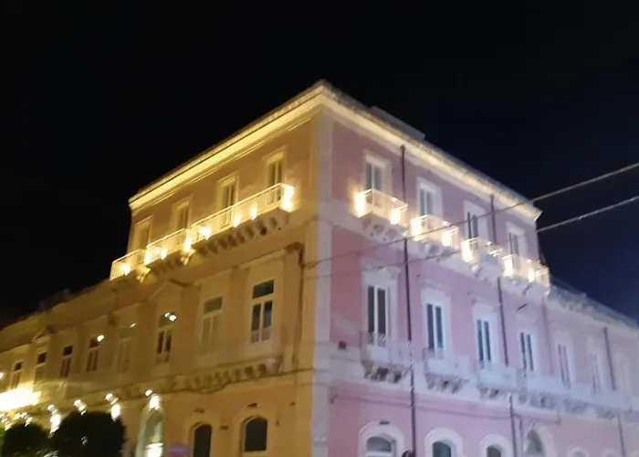 Apollo Guest house 4*