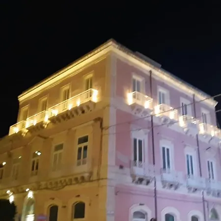 Apollo Πανσιόν 4*